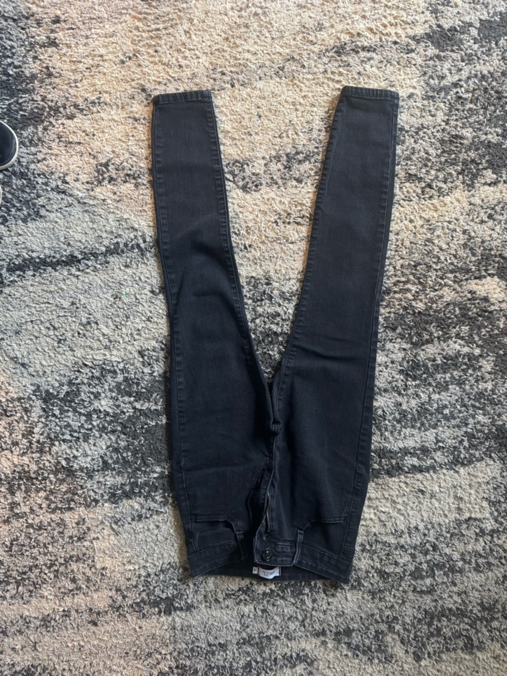 Bundle-Women Skinny Jeans — 2 Light Blue & 1 Black Pair - Picture 7 of 8